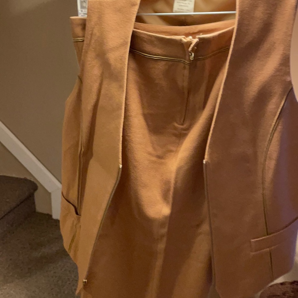 Nice 2 piece cropped pants side zipper w/ vest  fully lined goes w/ boots